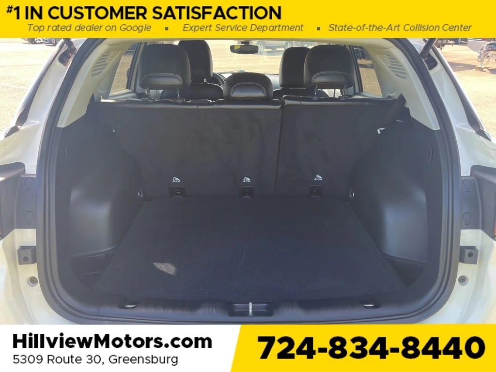 Used 2021 White Clearcoat Jeep Latitude image 28