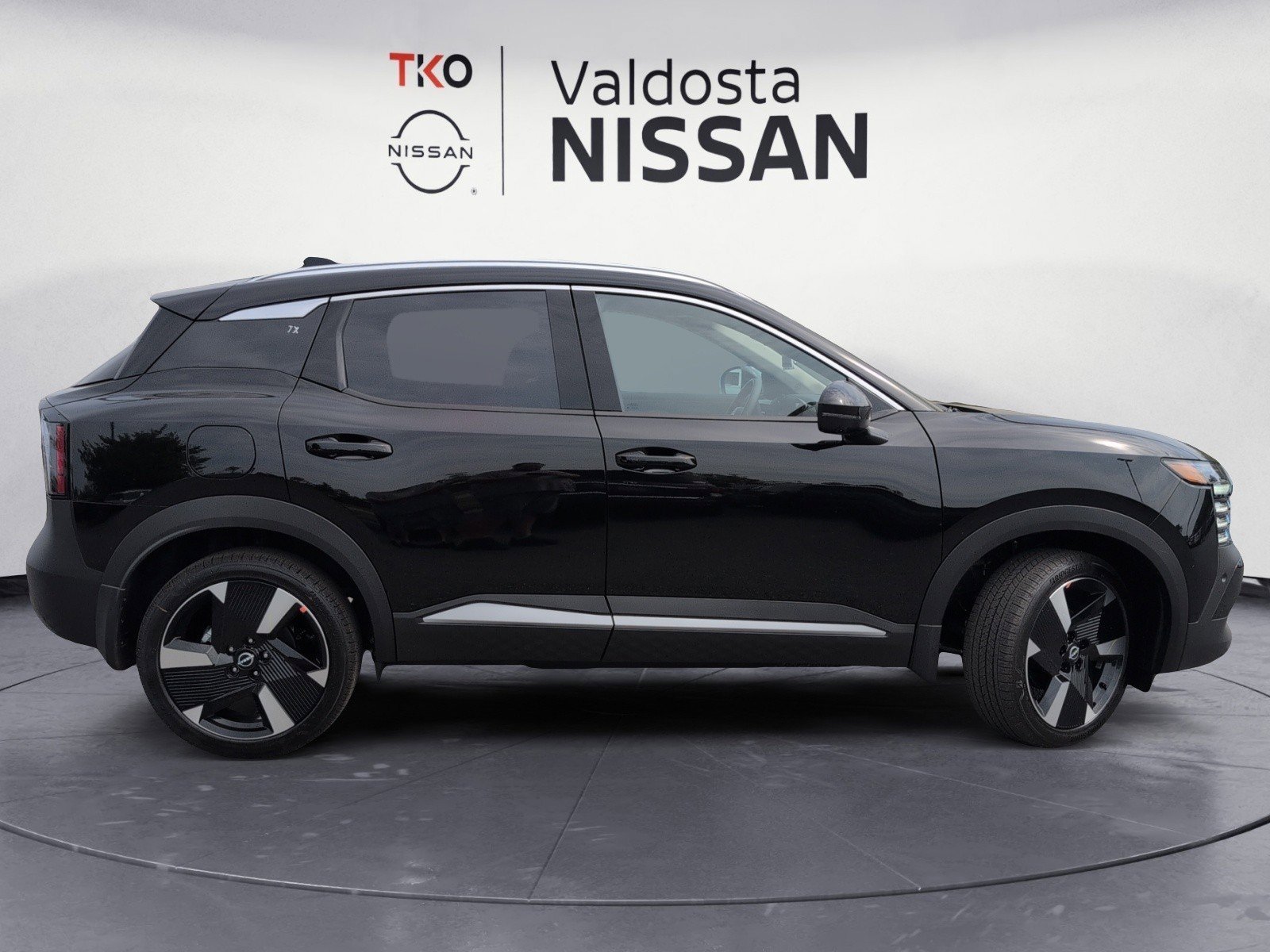 New 2026 Super Black Nissan SR image 3