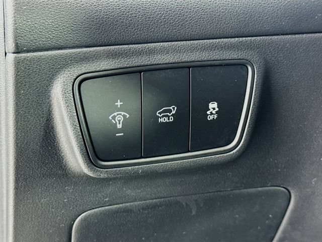 Used 2024 Black Hyundai SEL image 10