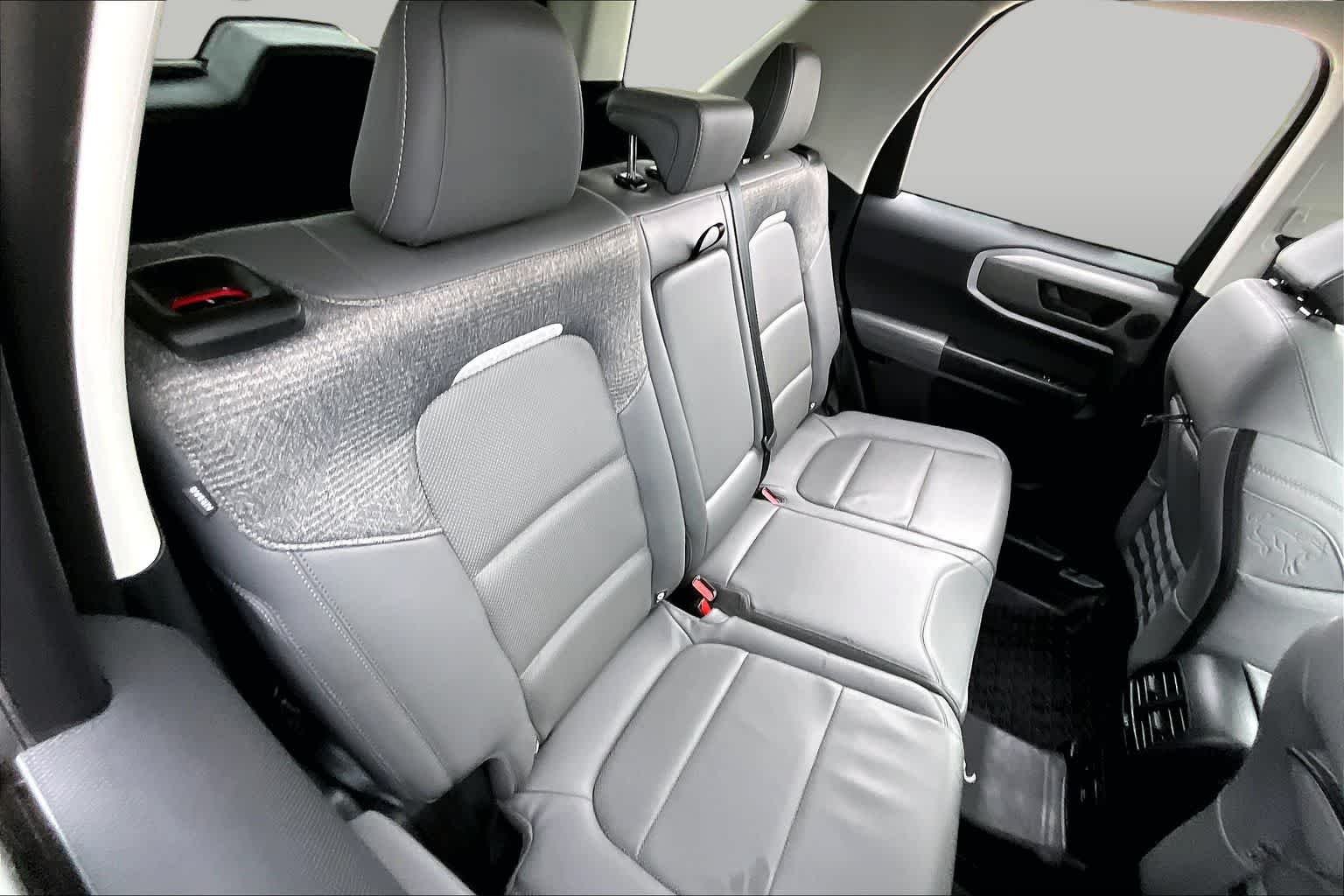 Used 2025 Carbonized Gray Metallic Ford Badlands image 19