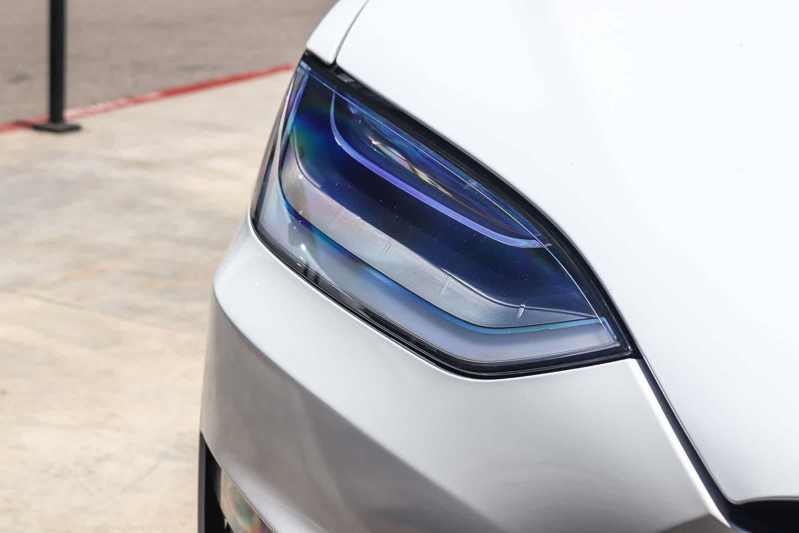 Used 2022 White Tesla Plaid image 10