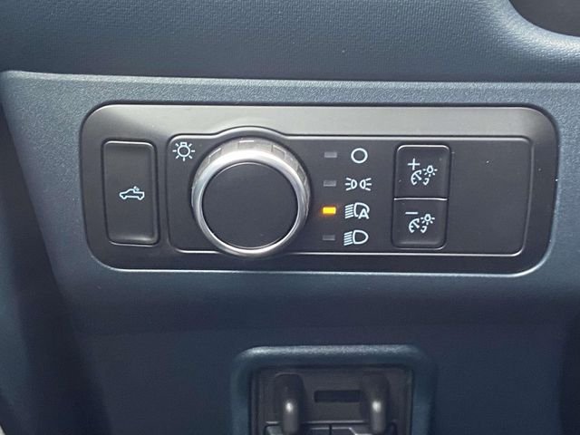 New 2026 Space White Metallic Ford XLT image 18