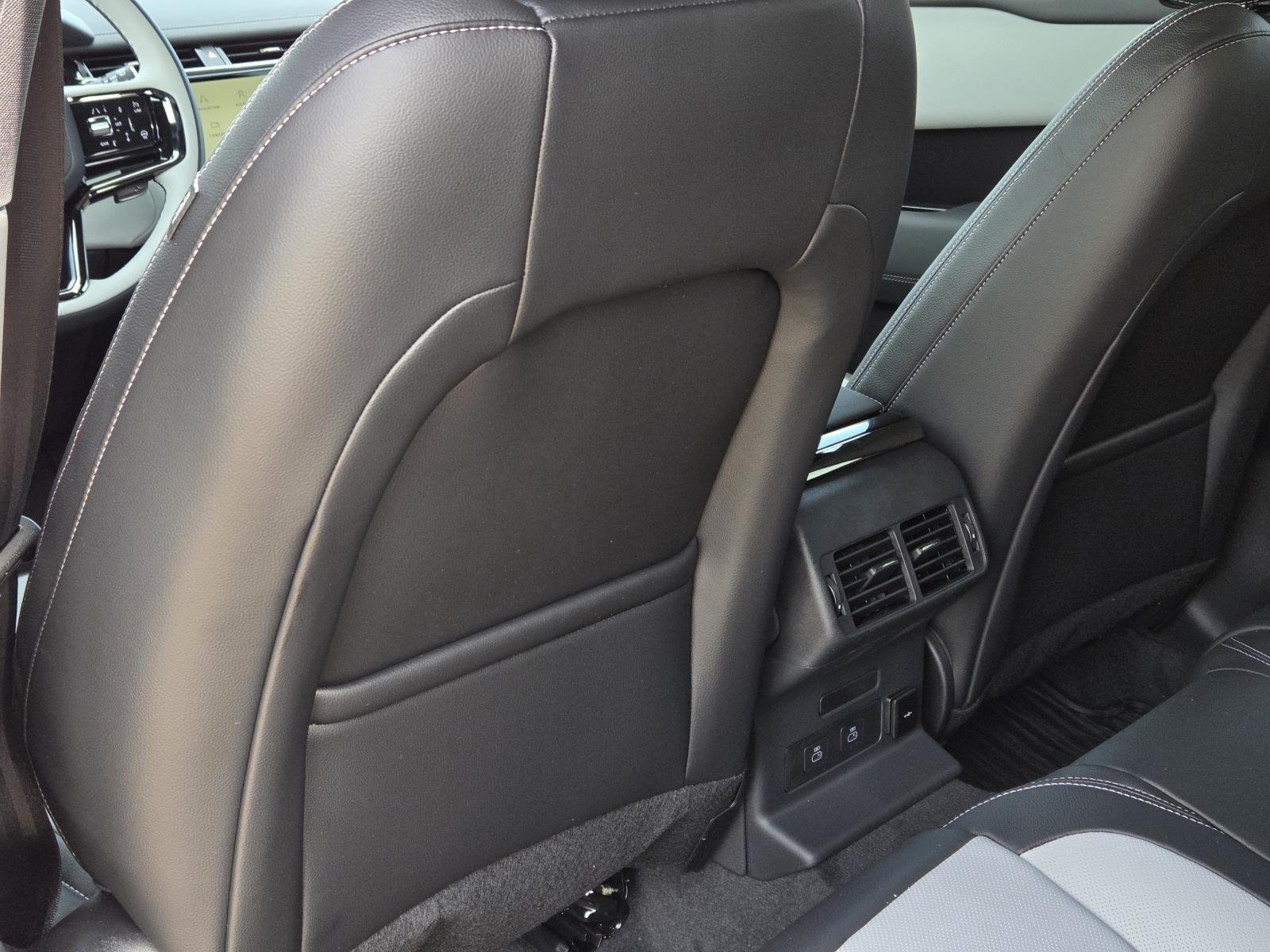 New 2026 Arroios Grey Land Rover Belgravia Edition image 36
