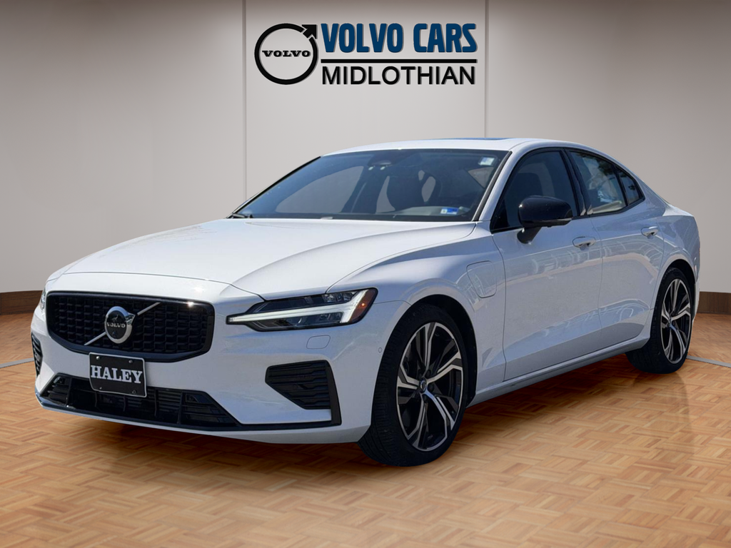 Used 2023 White Volvo T8 Plus Dark Theme image 23