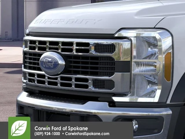 2025 Ford F-600 Super Duty Chassis Cab XL - Photo 17
