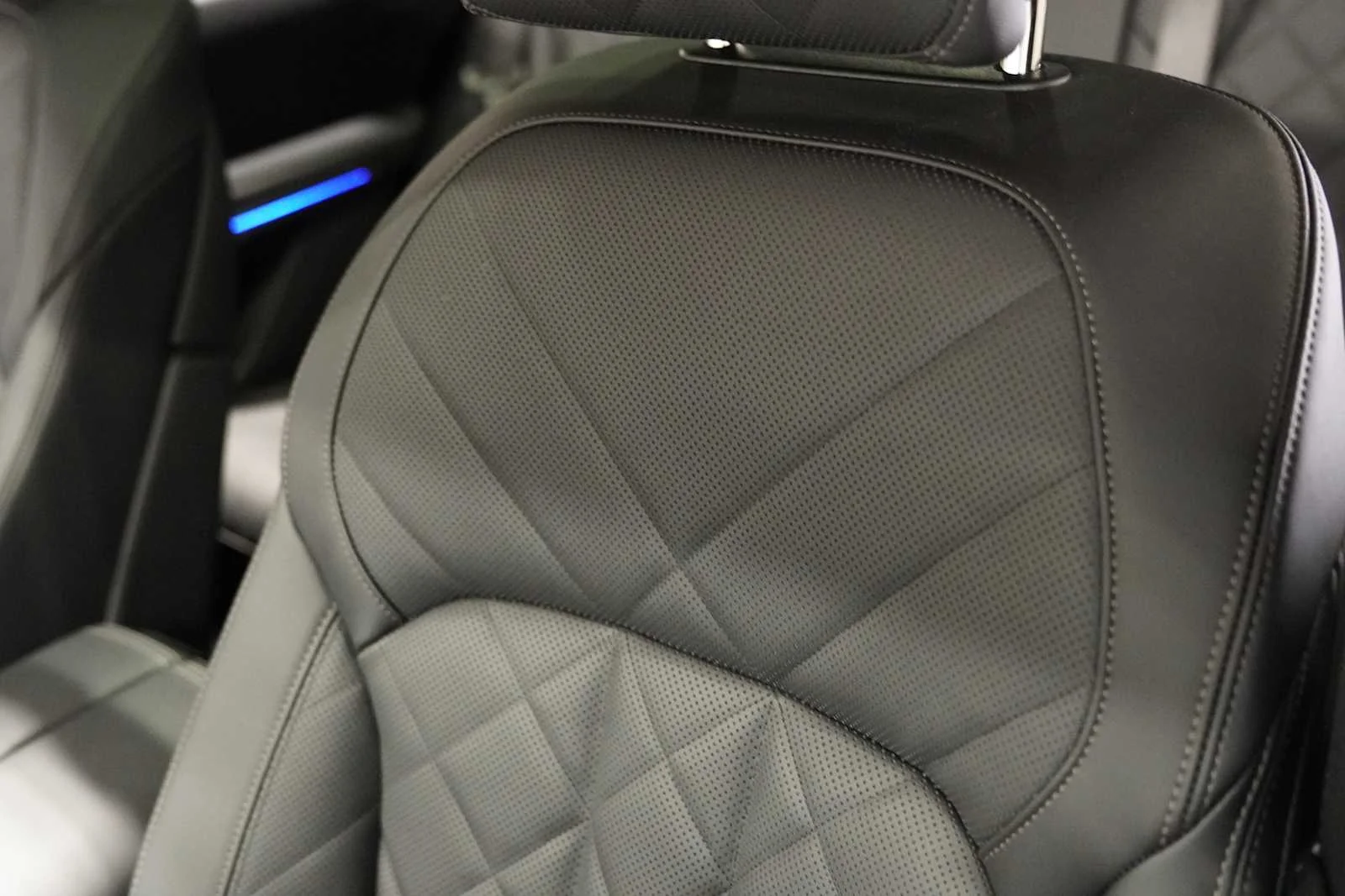 Used 2026 Brooklyn Grey Metallic BMW xDrive40i image 15