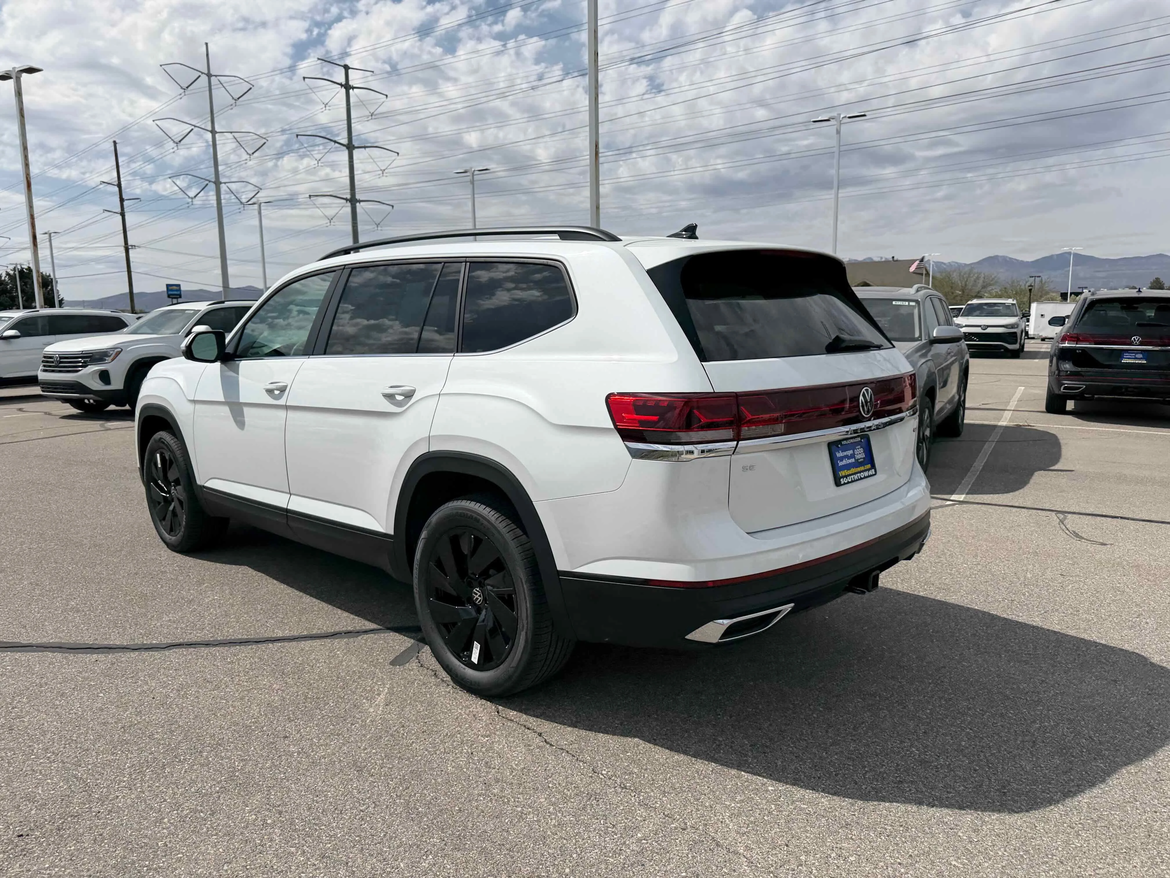New 2026 Opal White Volkswagen 2.0T SE w/Technology image 5