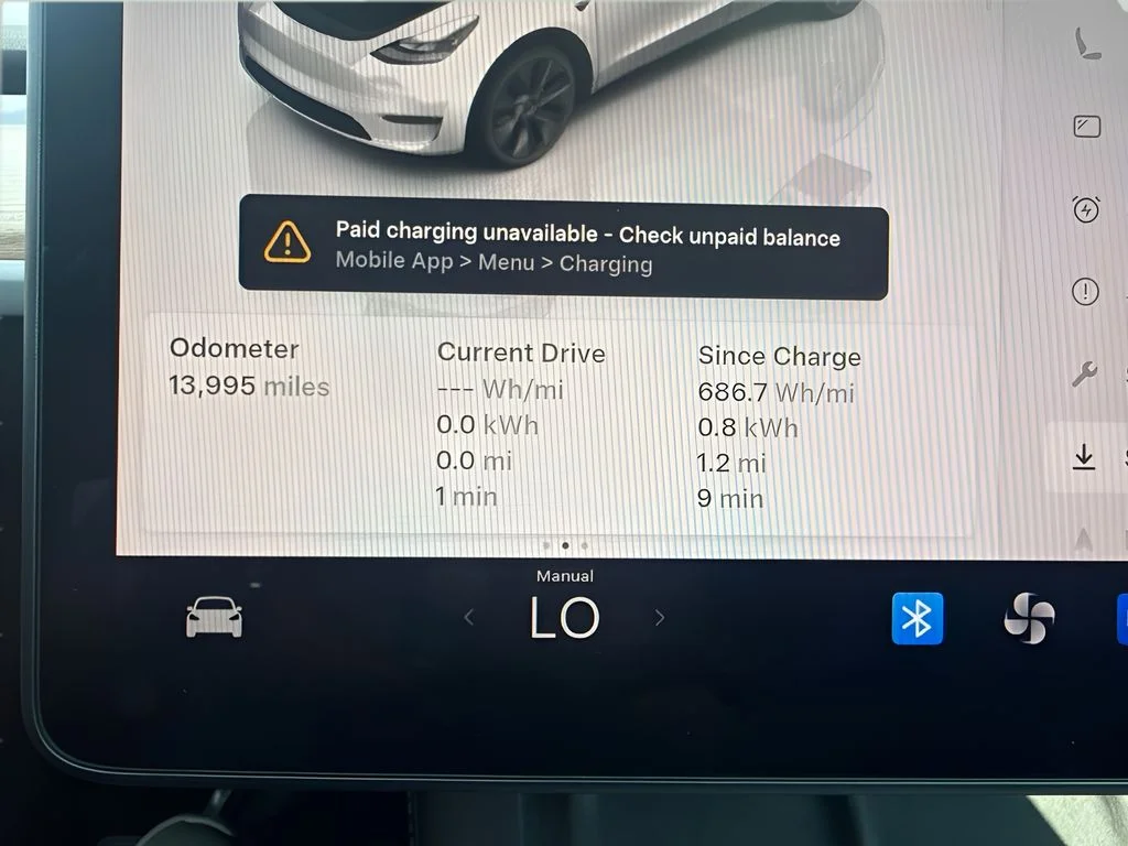 Used 2025  Tesla Long Range image 26