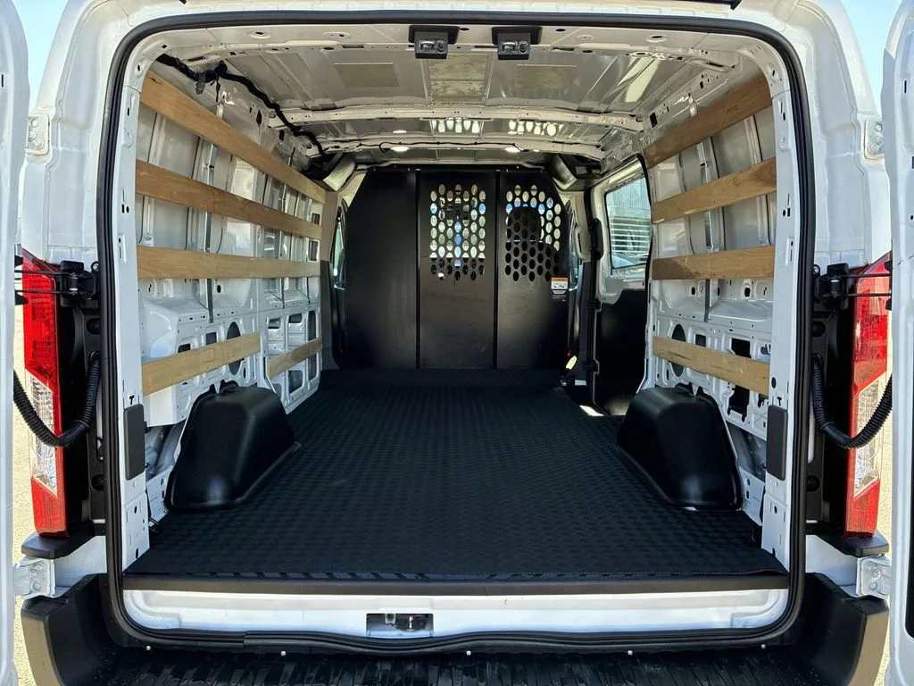 Used 2025 Oxford White Ford  image 15