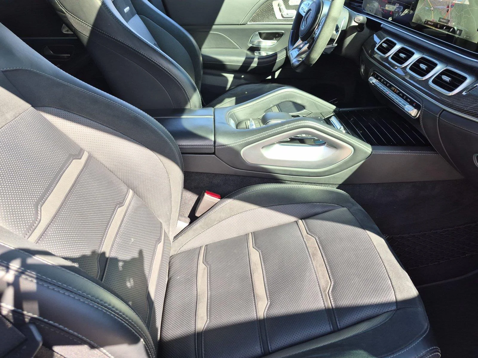 Used 2021 designo Diamond White Metallic Mercedes-Benz AMG® GLE 53 image 37