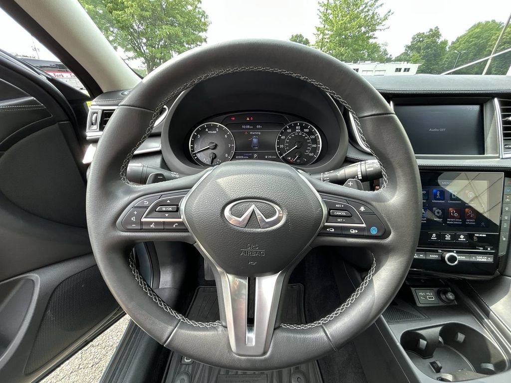 Certified Used 2023 Slate Gray INFINITI LUXE image 18