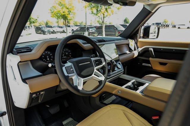 New 2026 Fuji White Land Rover S image 3