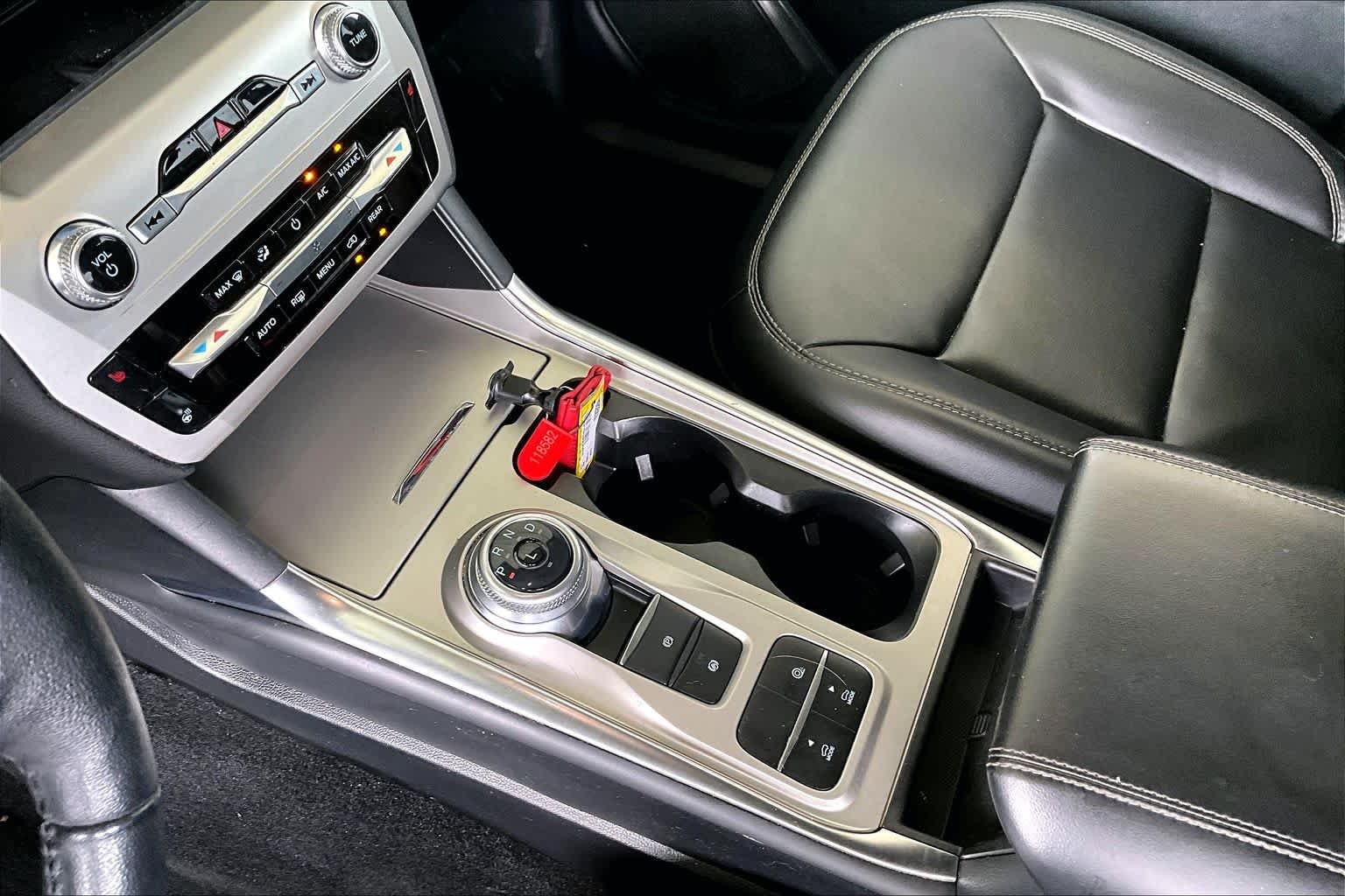 Used 2022 Iconic Silver Ford XLT image 17