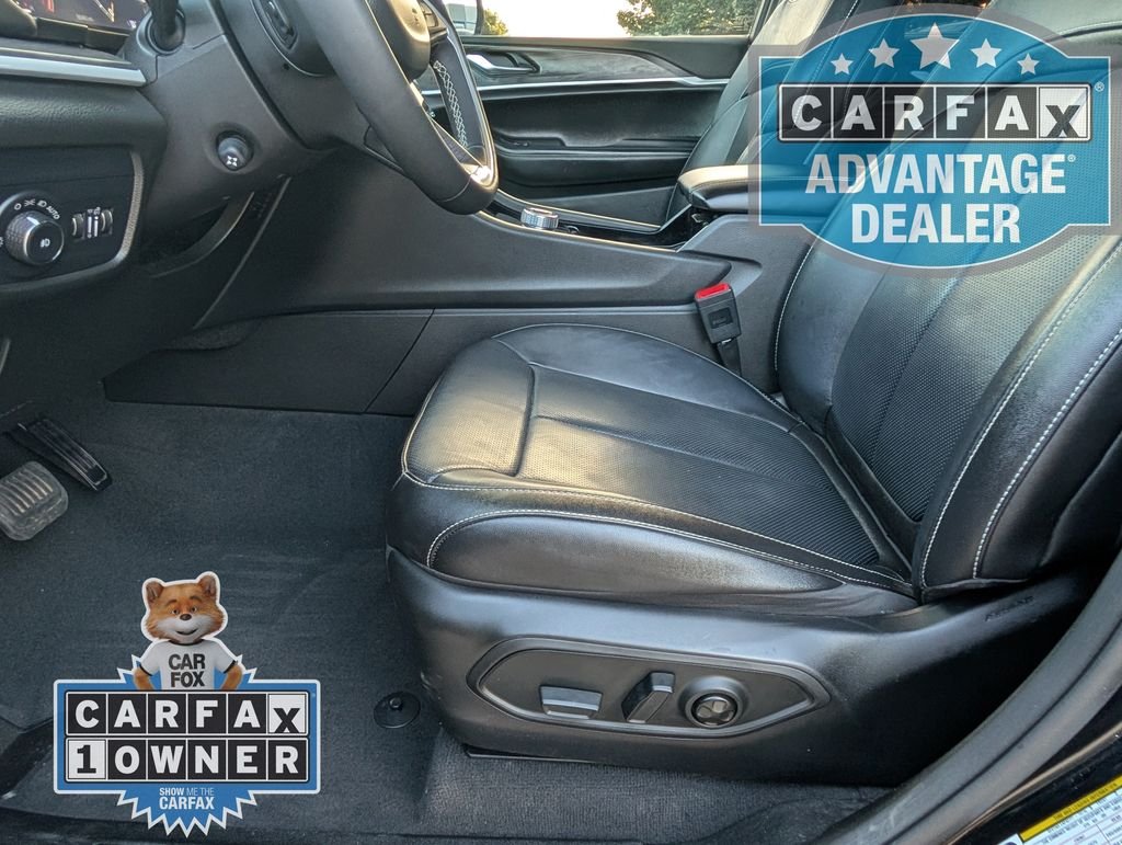Used 2023 Black Jeep Limited 4x4 image 16