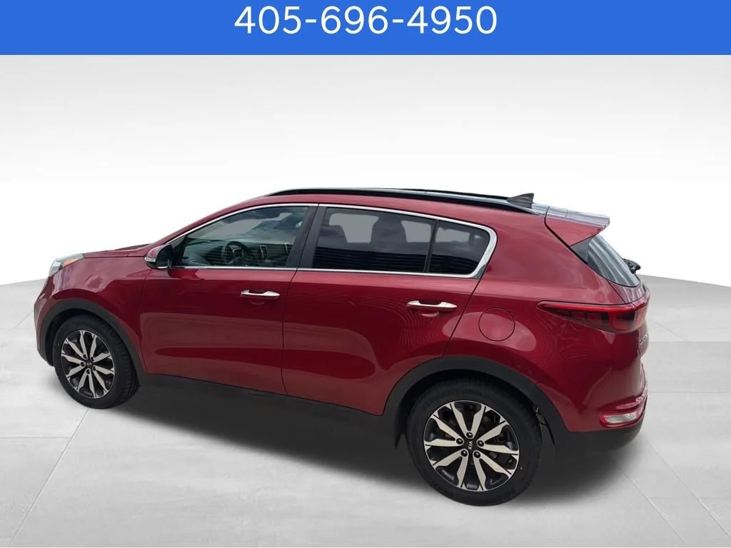 Pre-Owned 2019 Kia Sportage EX