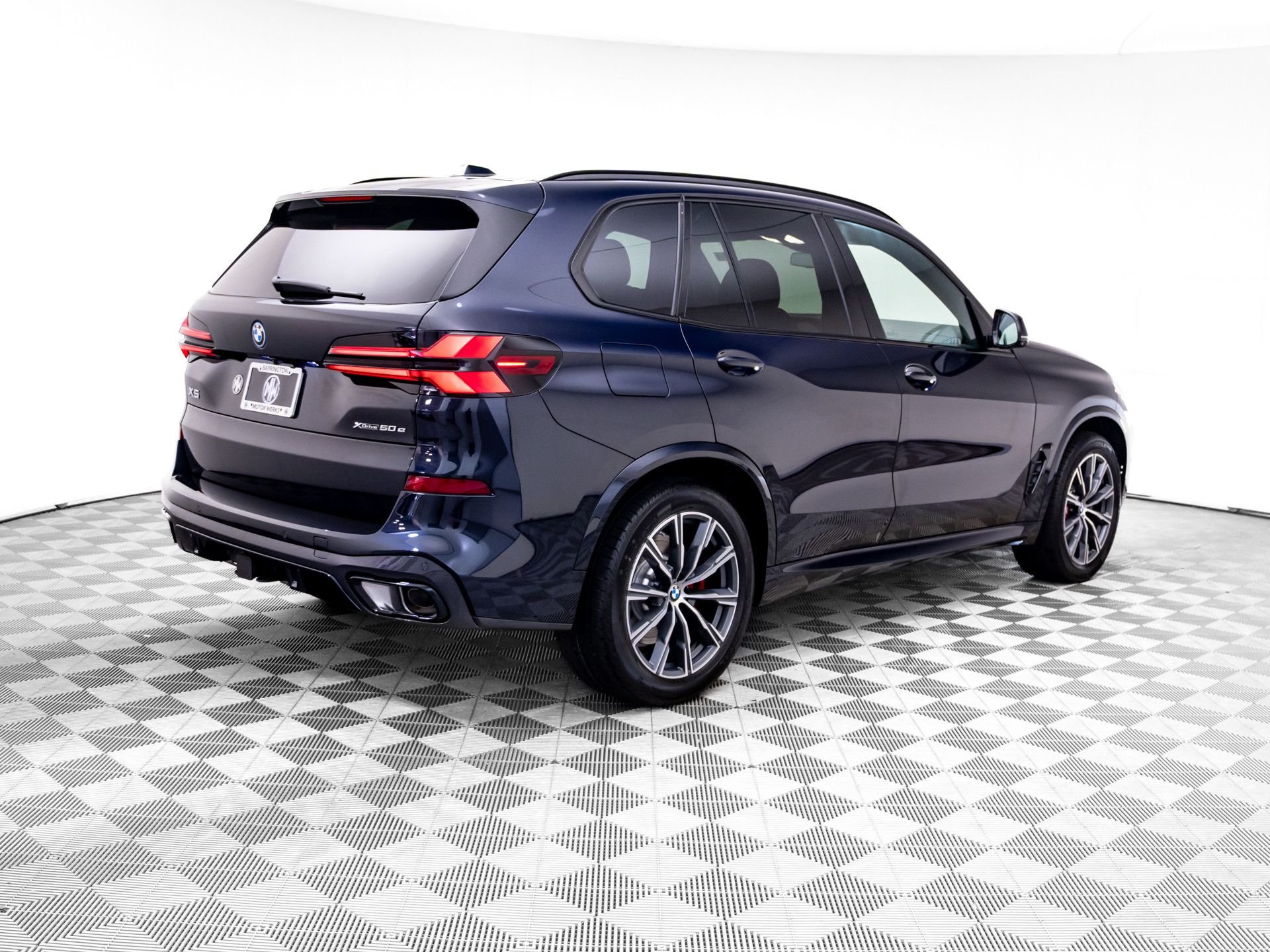 New 2026 Carbon Black Metallic BMW xDrive50e image 6