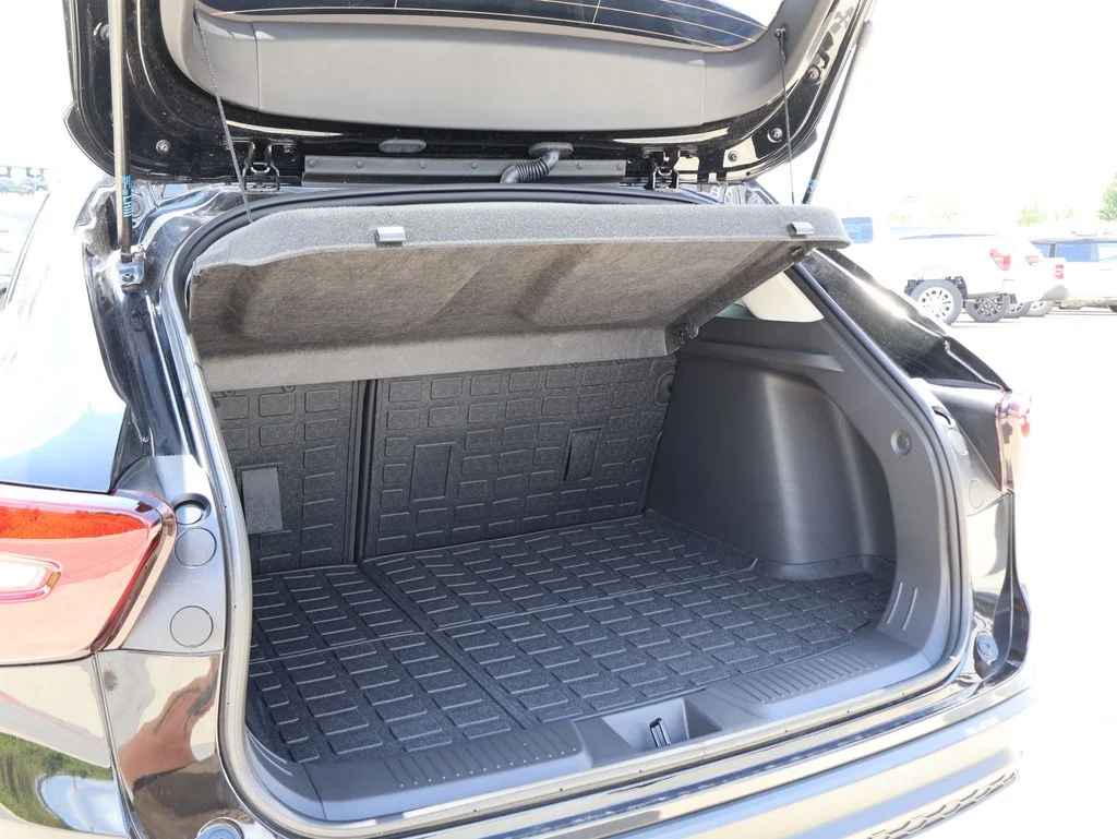 Used 2025 Black Chevrolet LT image 15