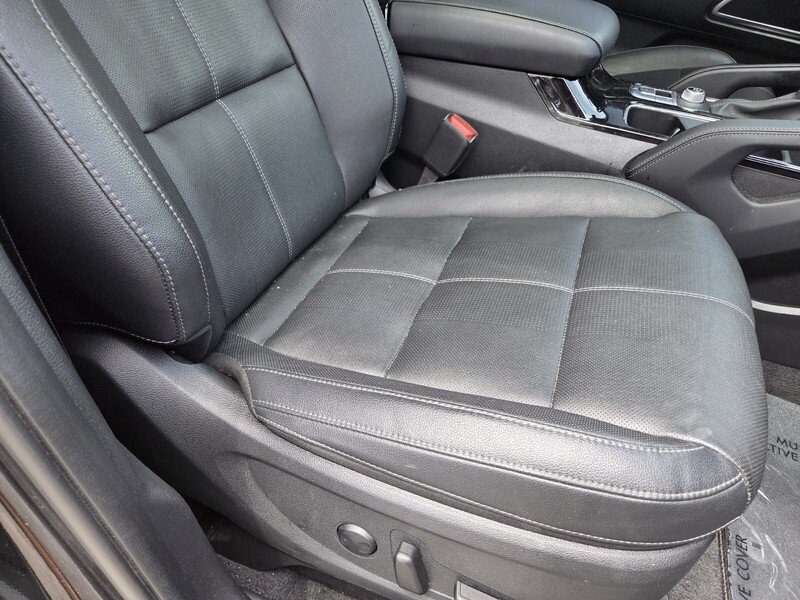 Used 2025 Black Kia SX image 26