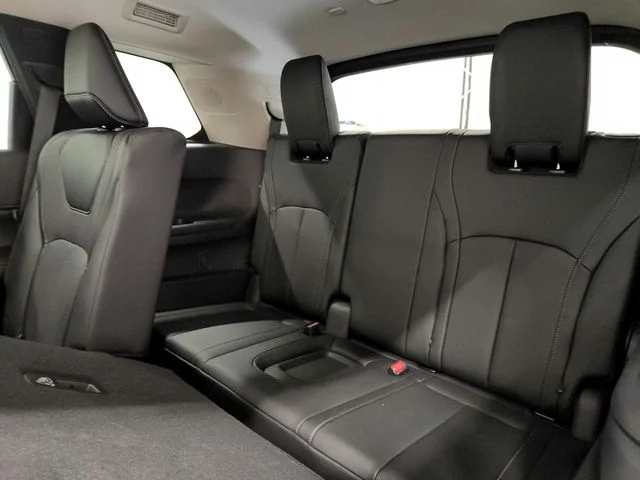 Used 2026 White INFINITI LUXE image 23
