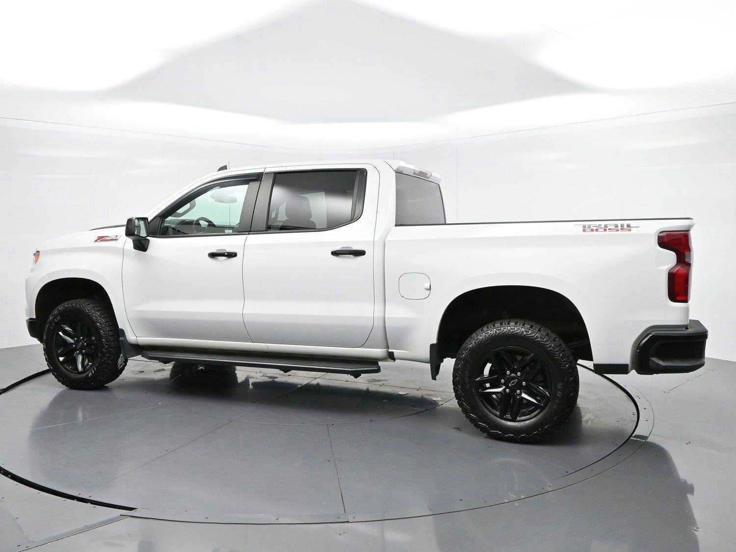 Used 2024 Summit White Chevrolet LT Trail Boss image 5