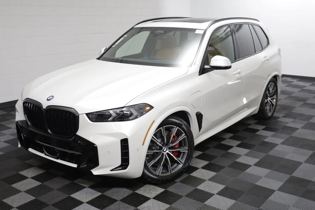 New 2026 White BMW xDrive50e image 2