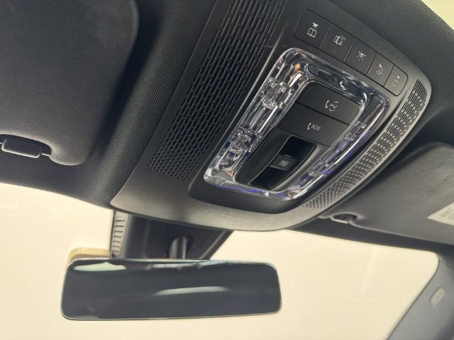 Certified Used 2022 Polar White Mercedes-Benz GLA 250 image 39