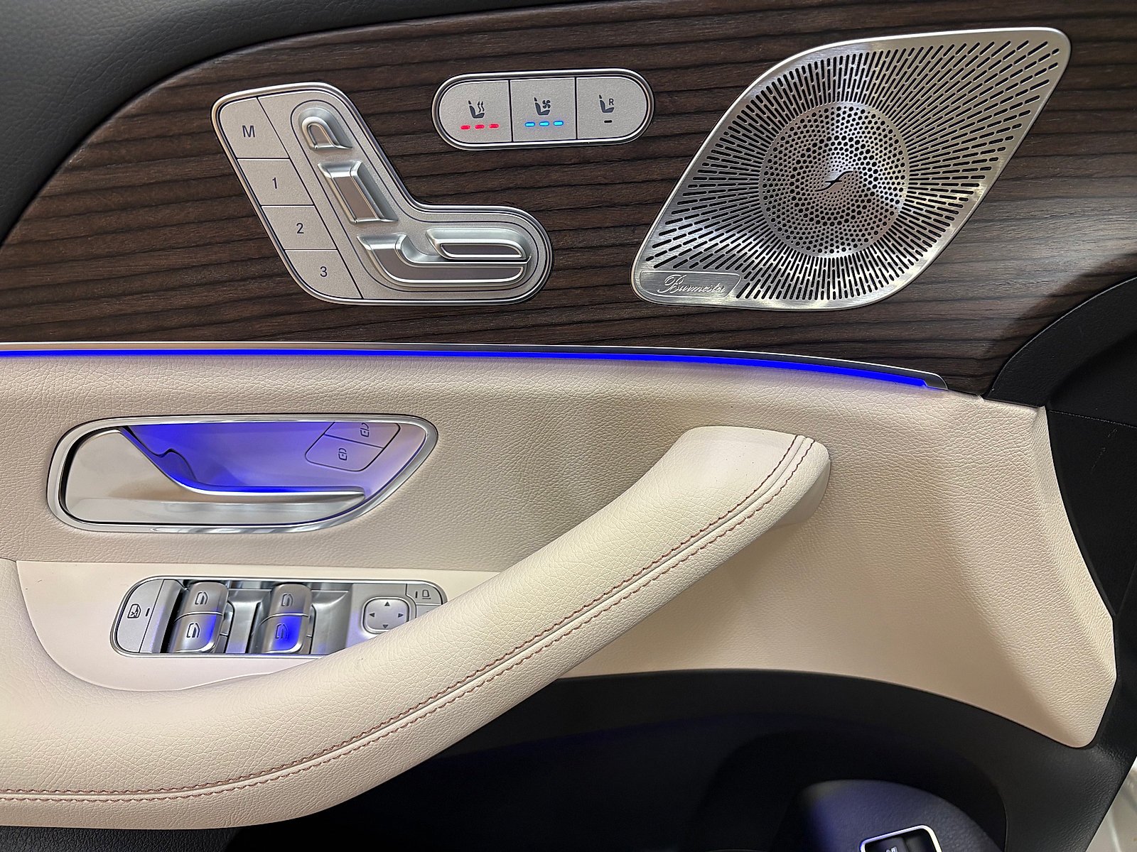 New 2027 Polar White Mercedes-Benz GLS 450 image 40