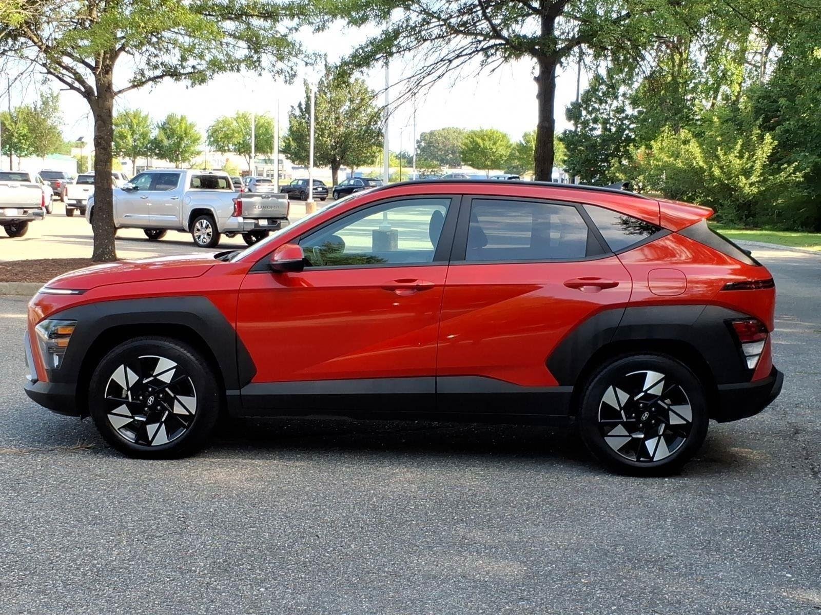 Used 2025 Soultronic Orange Pearl Hyundai SEL image 3