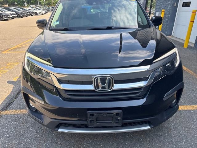 Certified Used 2019 Black Honda EX image 2