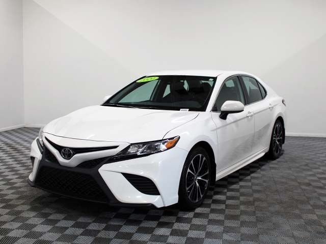 Used 2020 Super White Toyota SE image 2