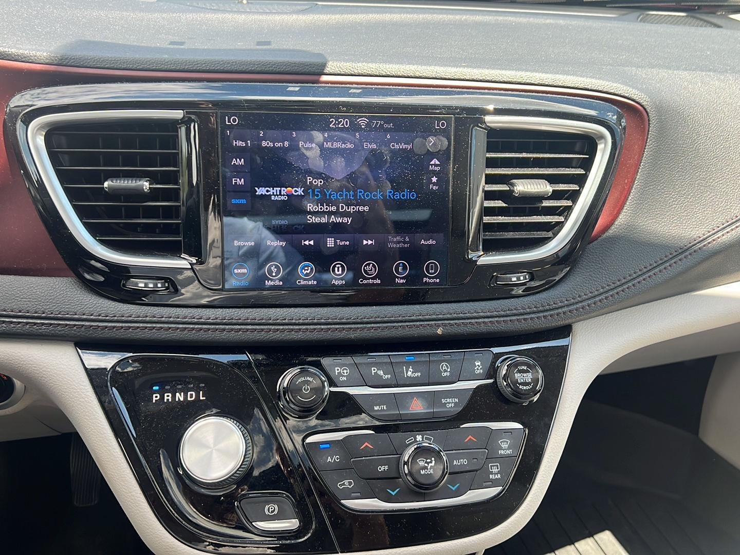 Used 2019 Velvet Red Pearlcoat Chrysler Limited image 7