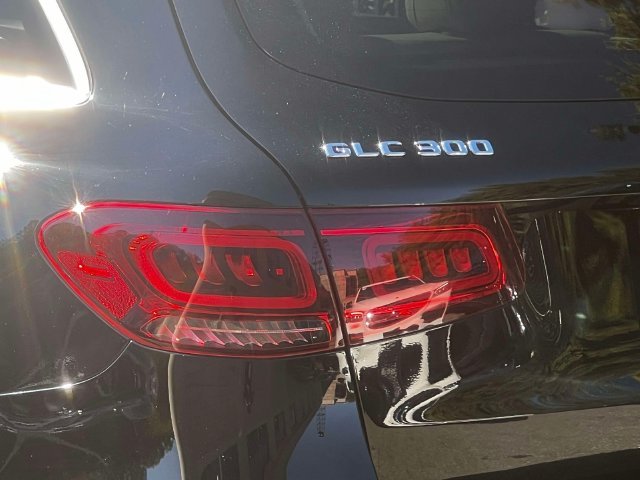 Certified Used 2022 Black Mercedes-Benz GLC 300 image 10