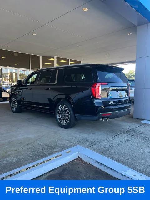 Used 2023 ONYX BLACK GMC Denali Ultimate image 3