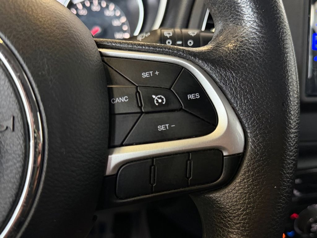 Used 2018 White Jeep Sport image 27