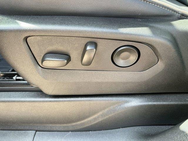 Used 2025 Onyx Black GMC Elevation image 12