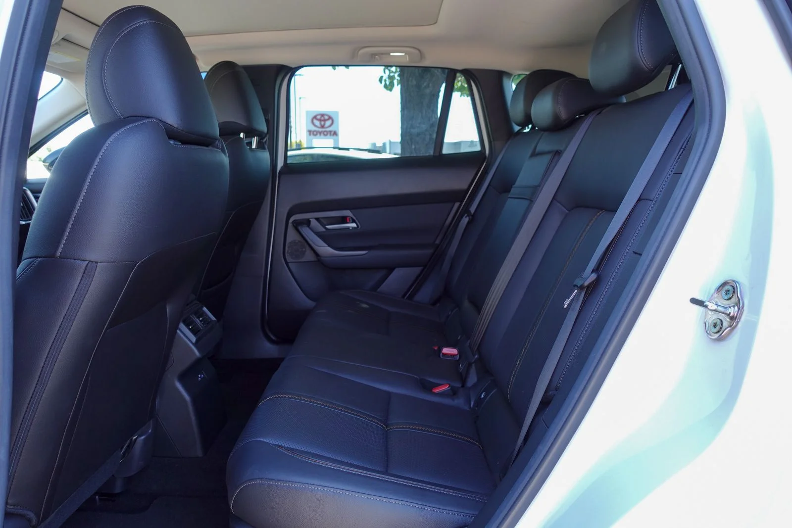 Certified Used 2025 Wind Chill Pearl Mazda Premium image 14