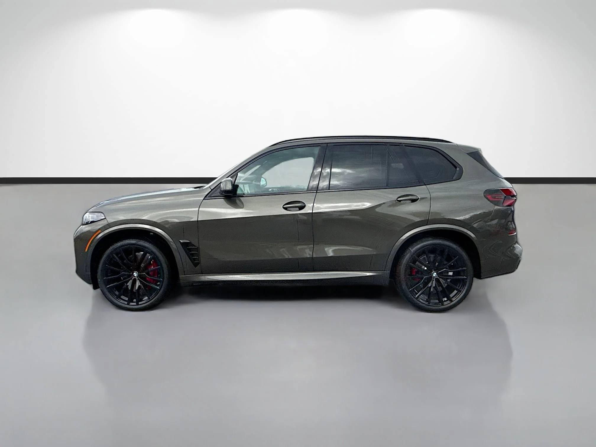 New 2026 Manhattan Green Metallic BMW xDrive40i image 6