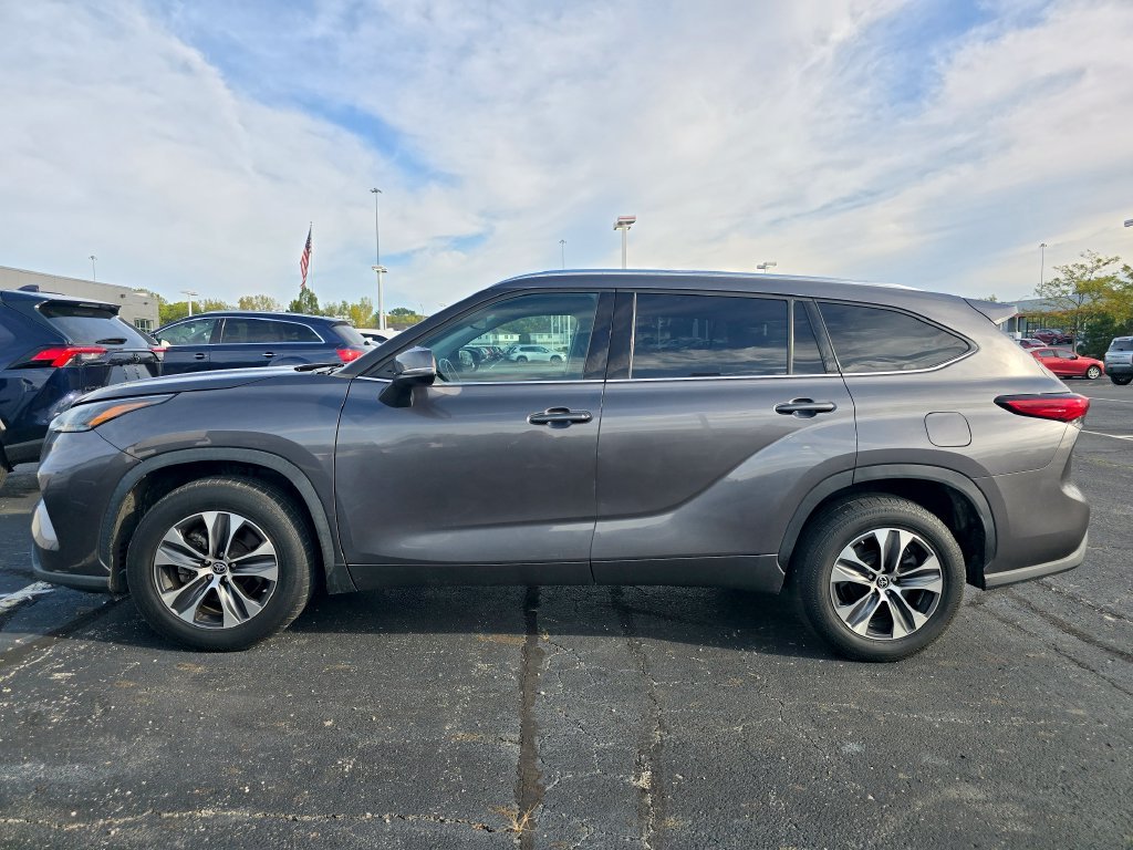 Certified Used 2021 Gray Toyota XLE image 4