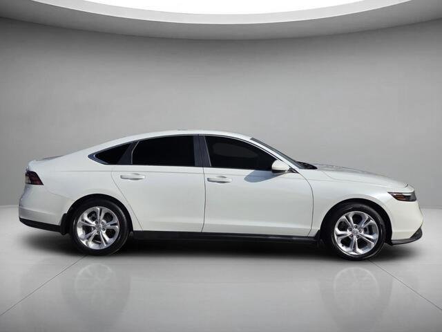 Used 2024 Platinum White Pearl Honda LX image 6