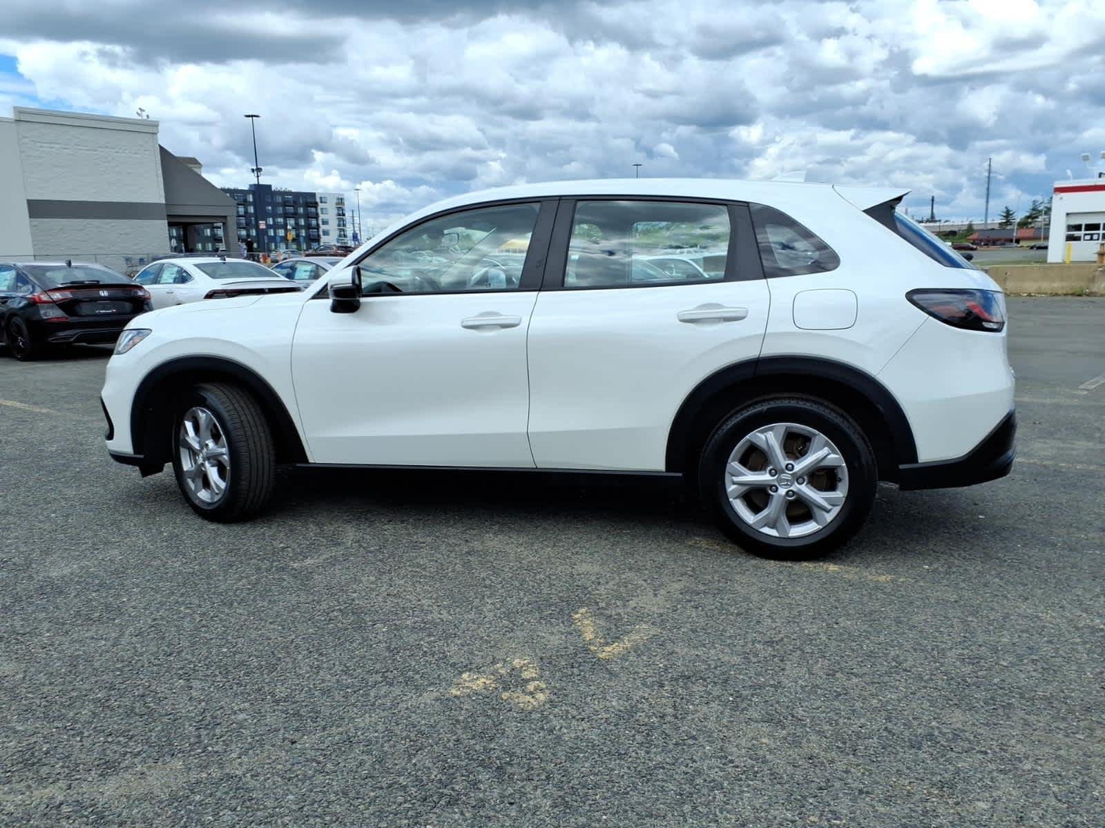 Certified Used 2024 Platinum White Pearl Honda LX image 7