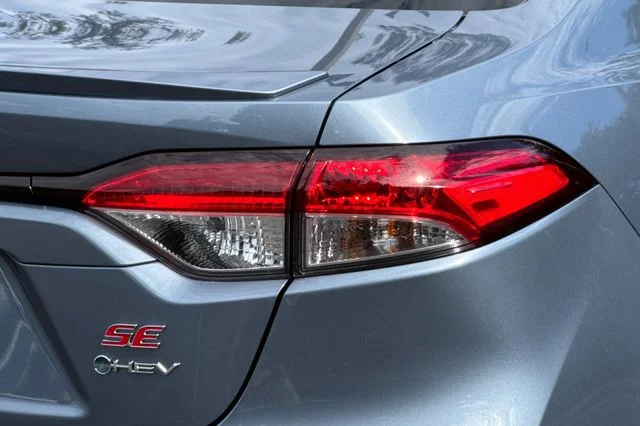 New 2026 Celestite Toyota  SE image 31