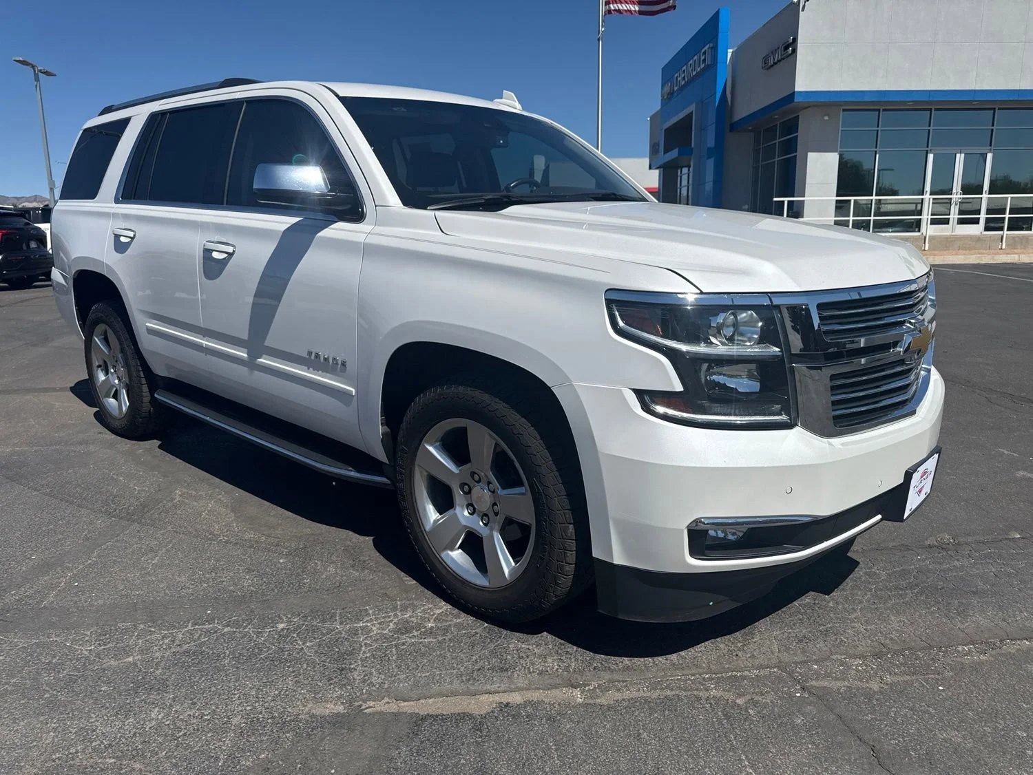 2019 Chevrolet Tahoe 4WD Premier's photo