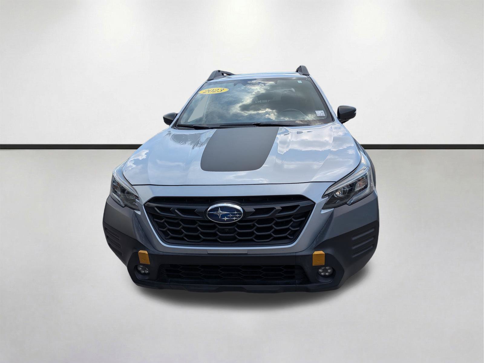 Used 2023 Ice Silver Metallic Subaru Wilderness image 12