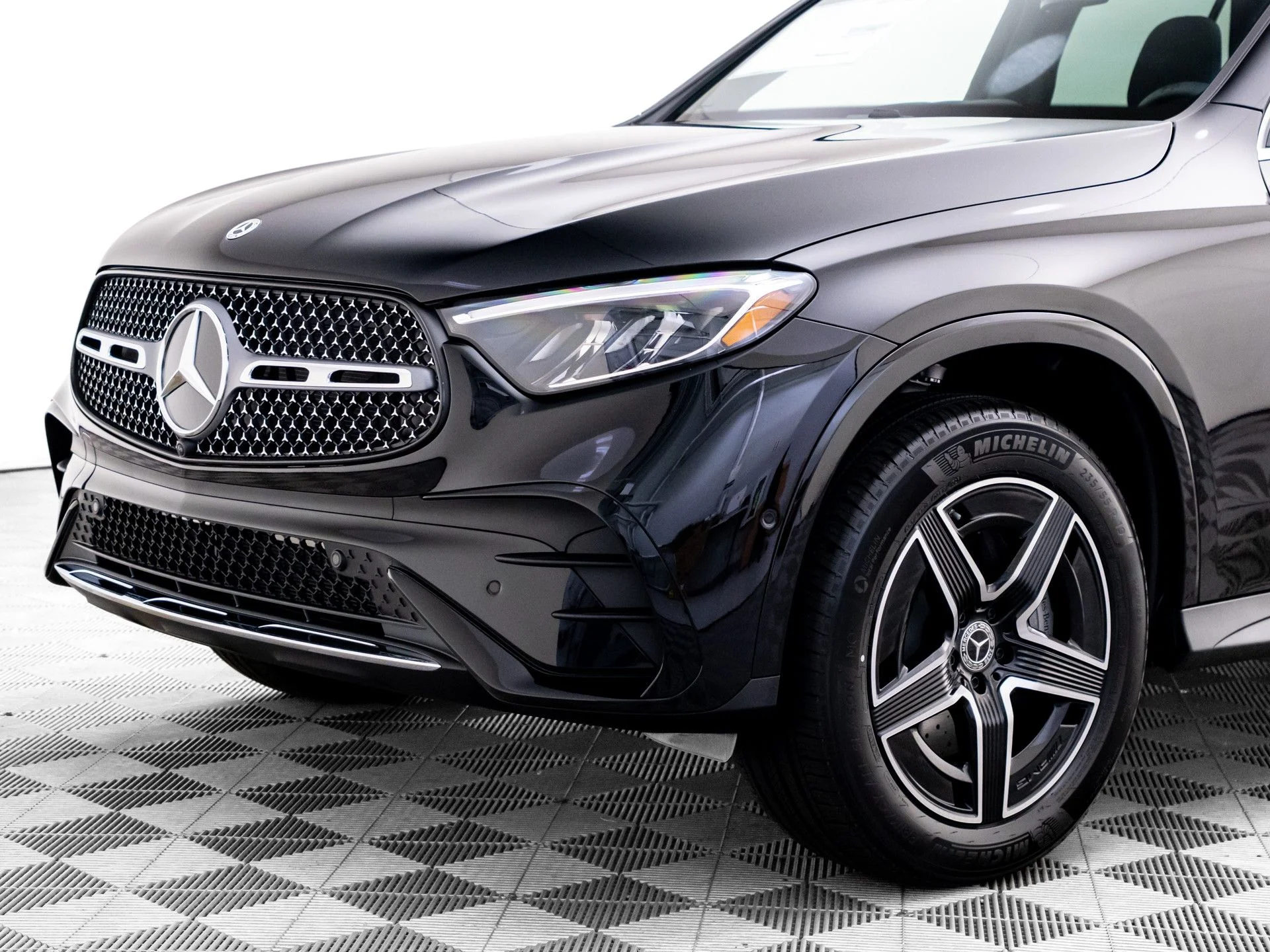 New 2026 Black Mercedes-Benz GLC 300 image 38