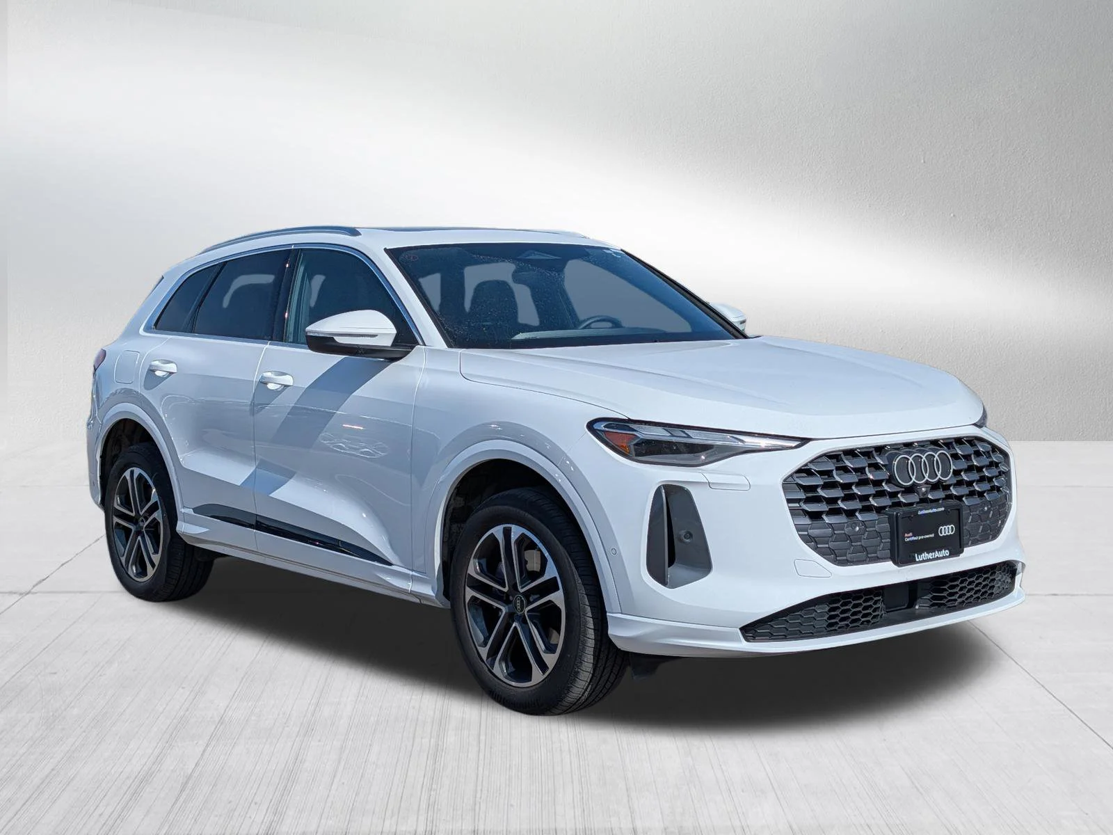 2025 Audi Q5 40 Premium's photo