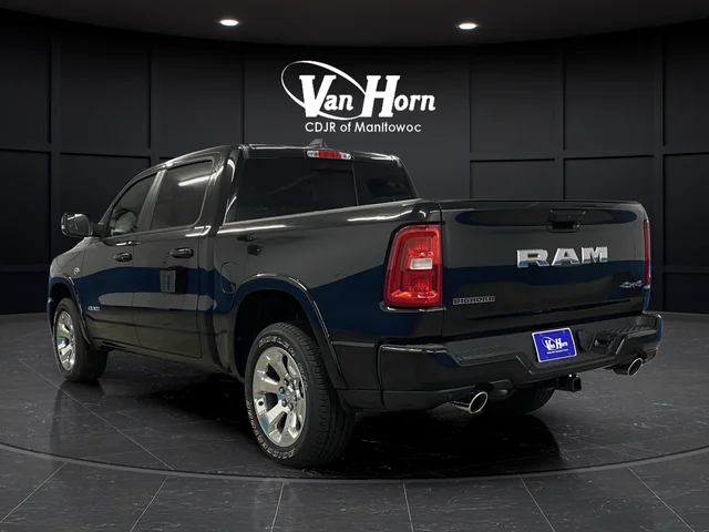 New 2026 Diamond Black Crystal Pearl-Coat Exterior Paint RAM Big Horn/Lone Star image 3