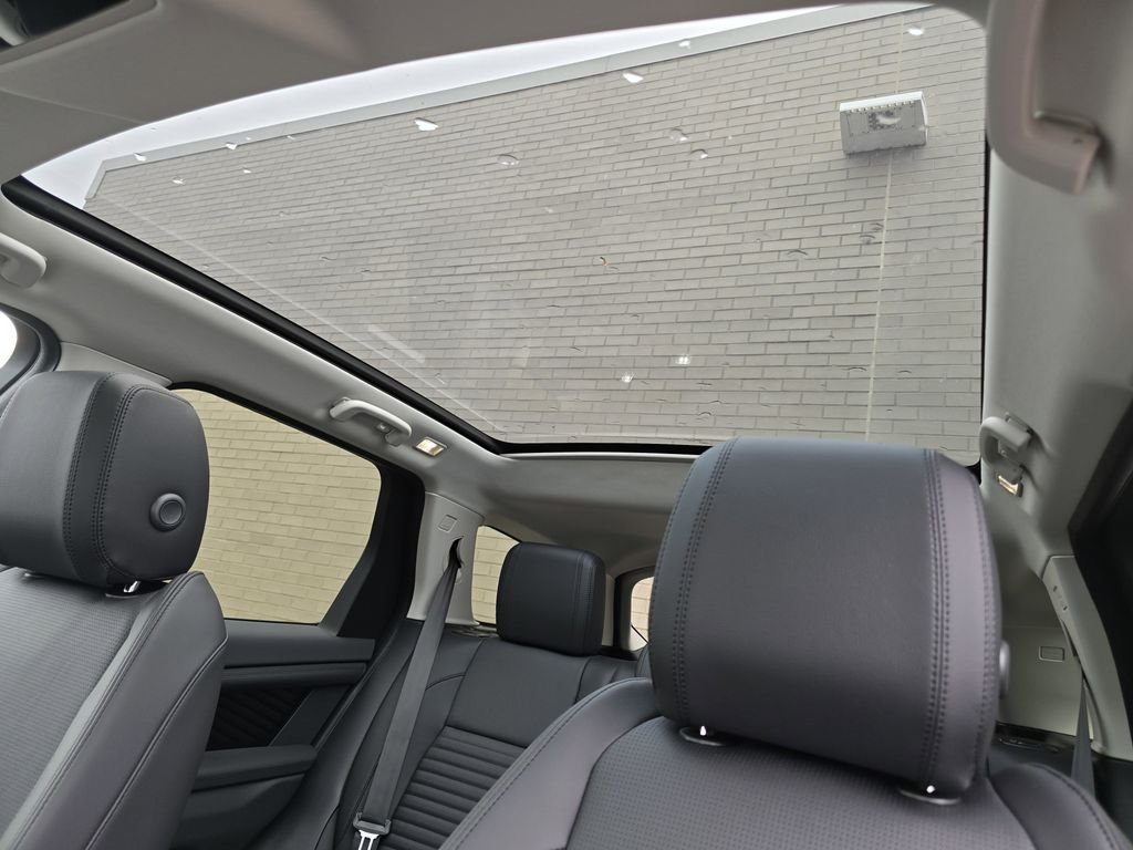 New 2025 Eiger Grey Land Rover S image 2