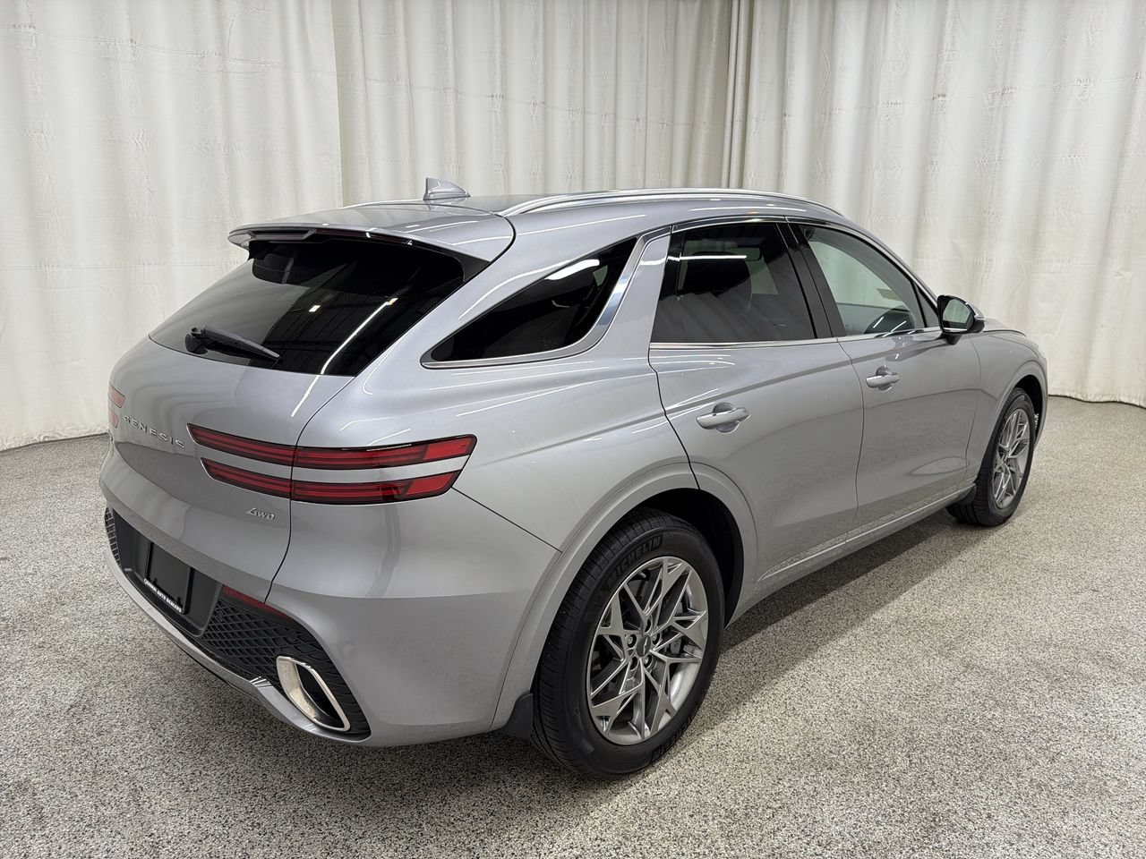 2024 GENESIS GV70 Standard - Photo 8