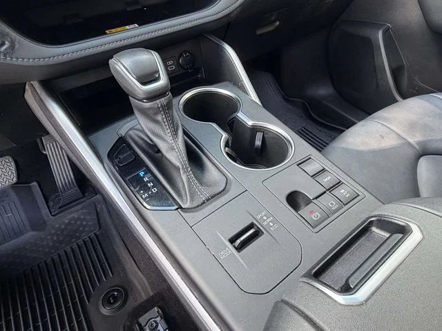 2023 Toyota Highlander XLE - Photo 22