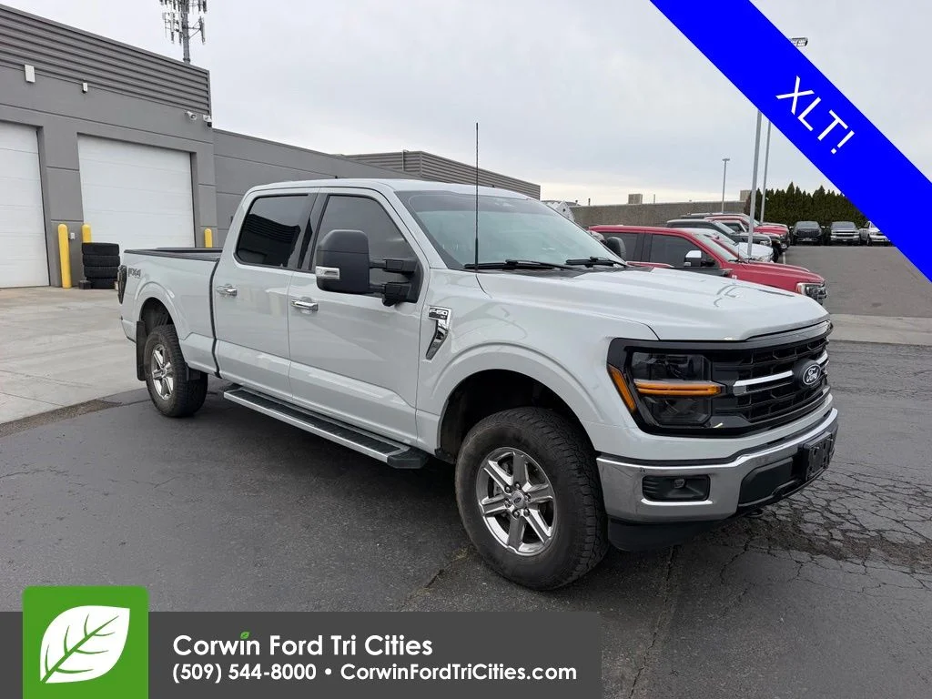 Used 2024 Avalanche Ford XLT image 1